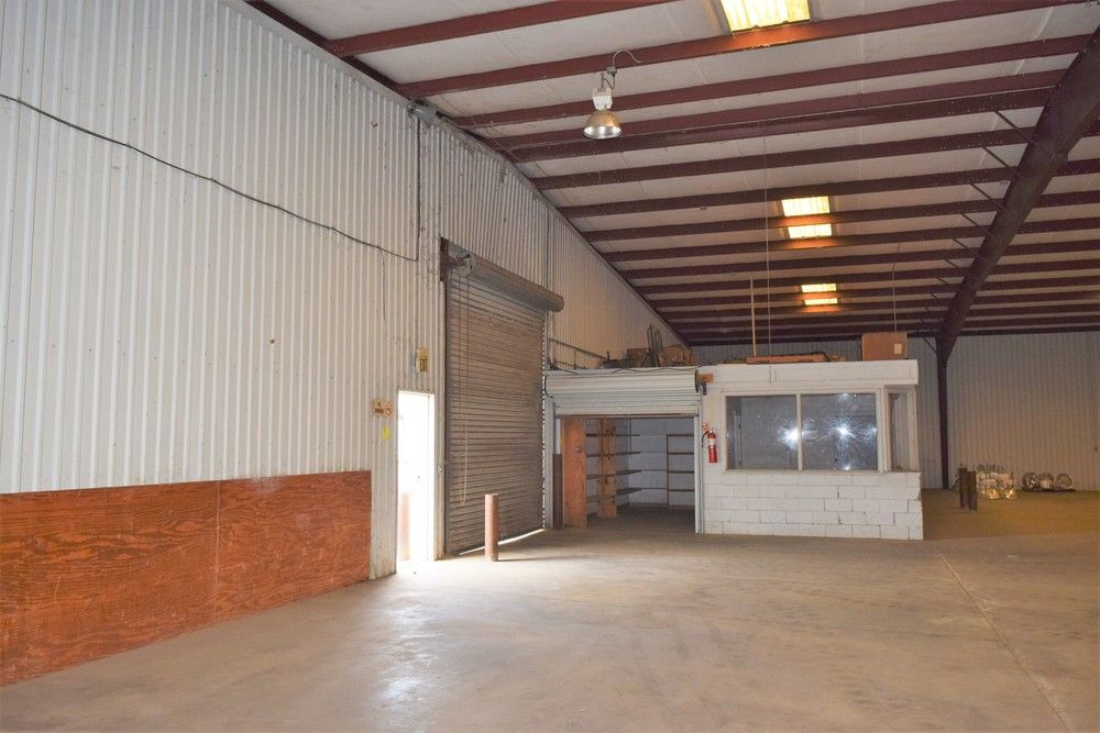 Crystal Lake: 2225 Highway 14 W, Autaugaville, AL 36003